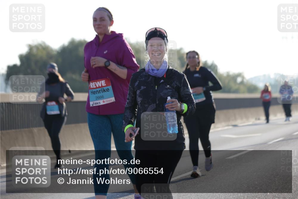03.10.2025 - Köhlbrandbrückenlauf Jannik Wohlers http://msf.ph/oto/9066554 03.10.2025 09:27:37 Position 3 2666 meine-sportfotos.de