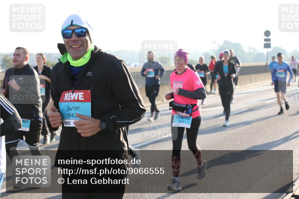 03.10.2025 - Köhlbrandbrückenlauf Lena Gebhardt http://msf.ph/oto/9066555 03.10.2025 09:23:12 Position 1 3843, 1804 meine-sportfotos.de