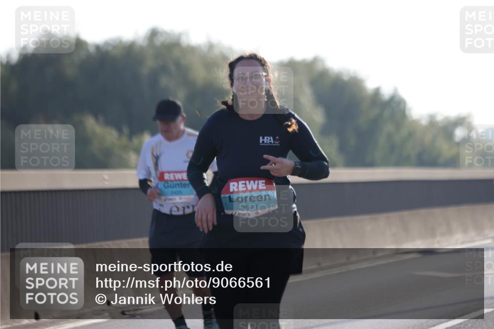 03.10.2025 - Köhlbrandbrückenlauf Jannik Wohlers http://msf.ph/oto/9066561 03.10.2025 09:27:38 Position 3 2425, 3571 meine-sportfotos.de