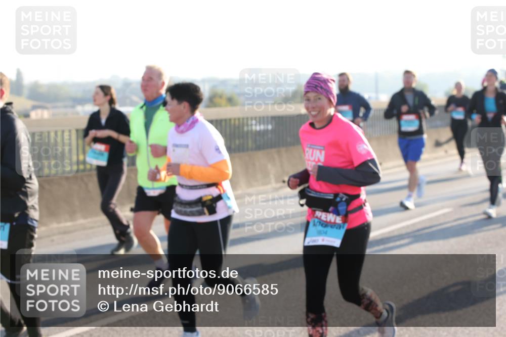 03.10.2025 - Köhlbrandbrückenlauf Lena Gebhardt http://msf.ph/oto/9066585 03.10.2025 09:23:12 Position 1 1804 meine-sportfotos.de