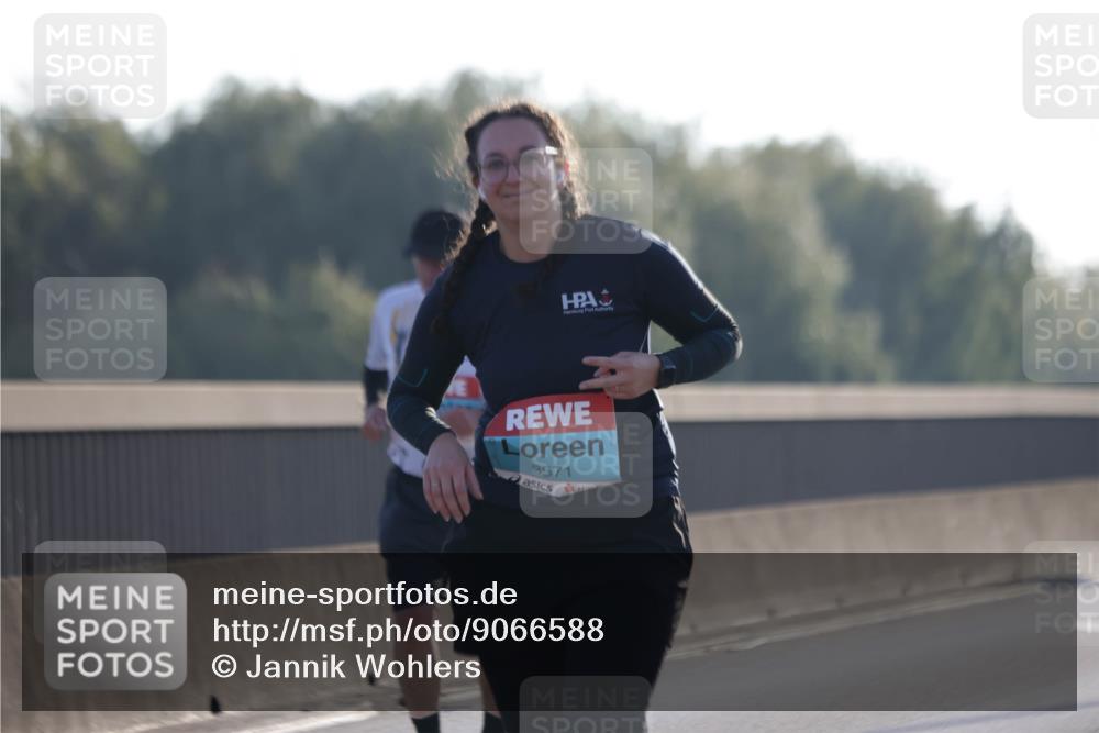 03.10.2025 - Köhlbrandbrückenlauf Jannik Wohlers http://msf.ph/oto/9066588 03.10.2025 09:27:39 Position 3 3571 meine-sportfotos.de