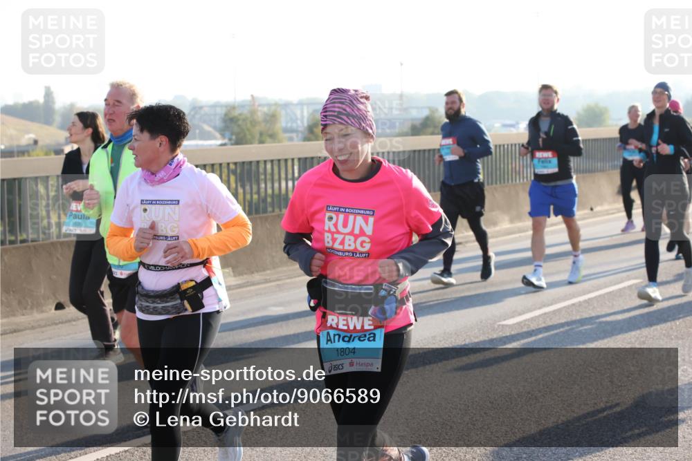 03.10.2025 - Köhlbrandbrückenlauf Lena Gebhardt http://msf.ph/oto/9066589 03.10.2025 09:23:13 Position 1 1695, 1804 meine-sportfotos.de