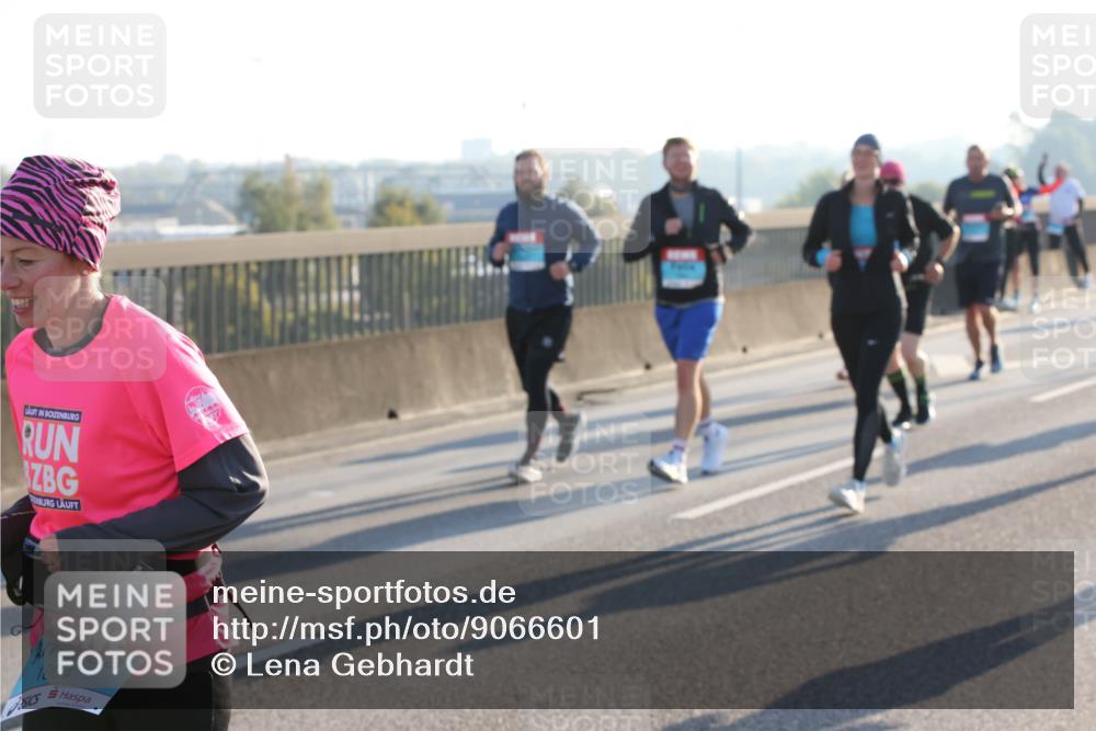 03.10.2025 - Köhlbrandbrückenlauf Lena Gebhardt http://msf.ph/oto/9066601 03.10.2025 09:23:13 Position 1 1804 meine-sportfotos.de