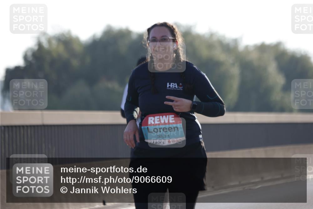 03.10.2025 - Köhlbrandbrückenlauf Jannik Wohlers http://msf.ph/oto/9066609 03.10.2025 09:27:39 Position 3 3571 meine-sportfotos.de