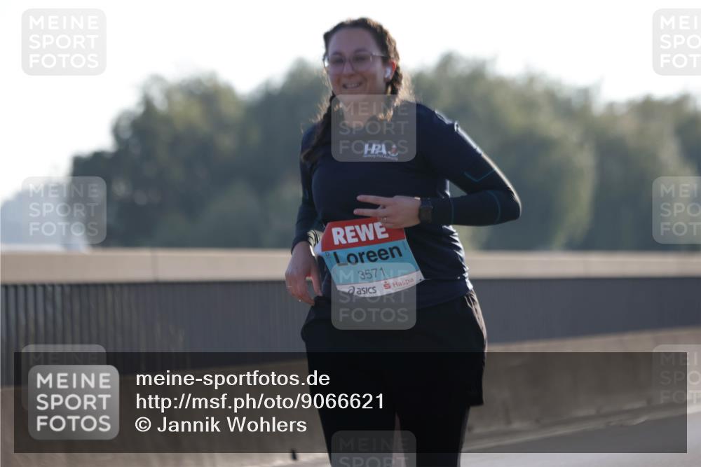 03.10.2025 - Köhlbrandbrückenlauf Jannik Wohlers http://msf.ph/oto/9066621 03.10.2025 09:27:39 Position 3 3571 meine-sportfotos.de