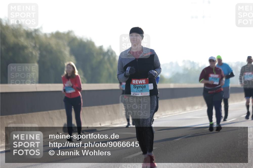 03.10.2025 - Köhlbrandbrückenlauf Jannik Wohlers http://msf.ph/oto/9066645 03.10.2025 09:27:47 Position 3 2426 meine-sportfotos.de