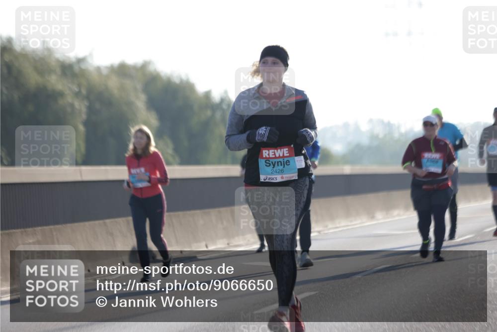 03.10.2025 - Köhlbrandbrückenlauf Jannik Wohlers http://msf.ph/oto/9066650 03.10.2025 09:27:47 Position 3 2426 meine-sportfotos.de