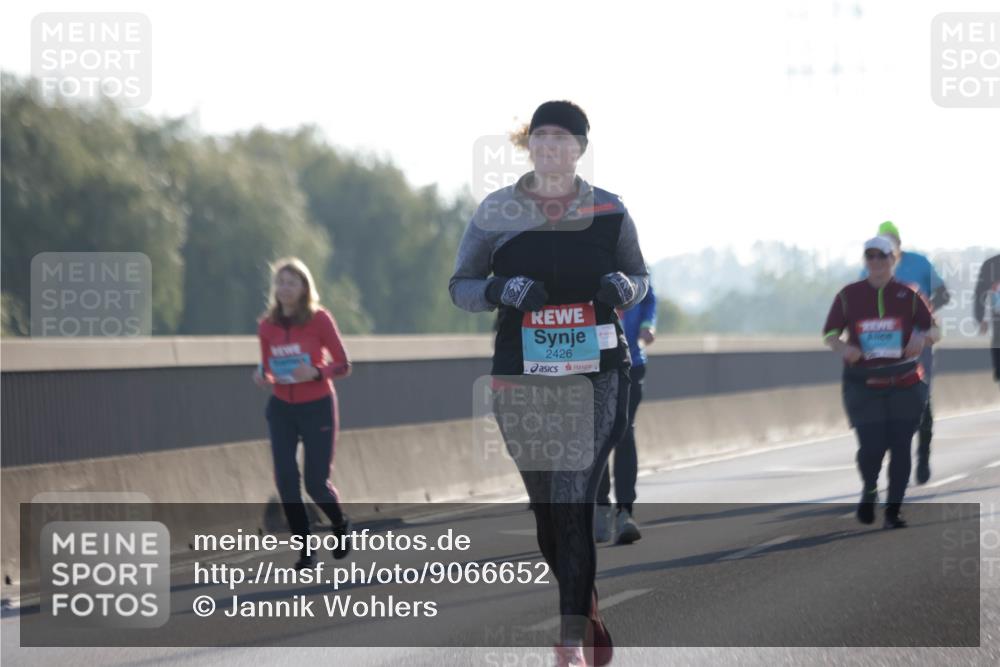 03.10.2025 - Köhlbrandbrückenlauf Jannik Wohlers http://msf.ph/oto/9066652 03.10.2025 09:27:47 Position 3 2426 meine-sportfotos.de