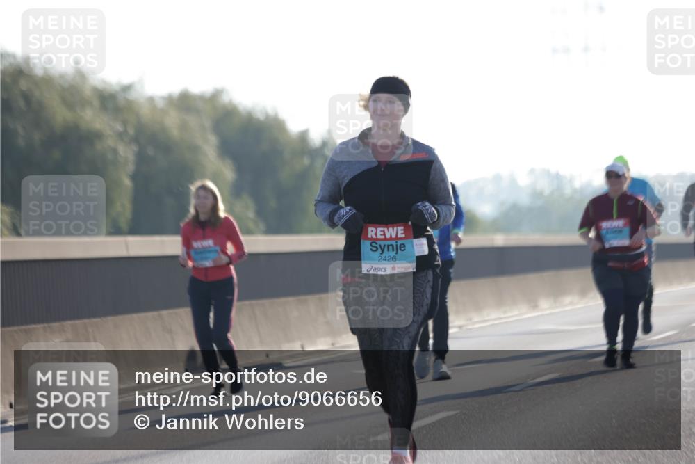 03.10.2025 - Köhlbrandbrückenlauf Jannik Wohlers http://msf.ph/oto/9066656 03.10.2025 09:27:47 Position 3 2426 meine-sportfotos.de