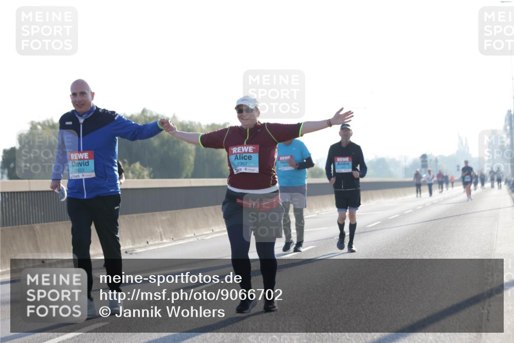 03.10.2025 - Köhlbrandbrückenlauf Jannik Wohlers http://msf.ph/oto/9066702 03.10.2025 09:27:56 Position 3 2623, 2357 meine-sportfotos.de