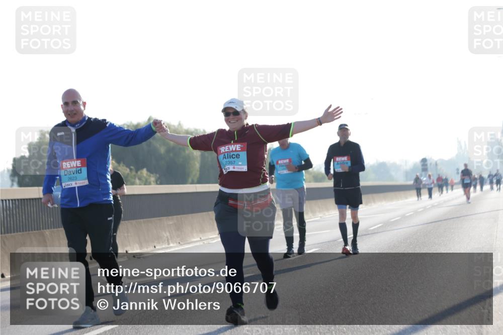 03.10.2025 - Köhlbrandbrückenlauf Jannik Wohlers http://msf.ph/oto/9066707 03.10.2025 09:27:56 Position 3 2623, 2357 meine-sportfotos.de