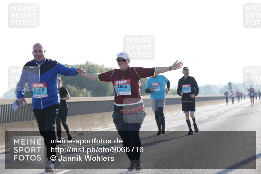 03.10.2025 - Köhlbrandbrückenlauf Jannik Wohlers http://msf.ph/oto/9066716 03.10.2025 09:27:56 Position 3 2623, 2357 meine-sportfotos.de