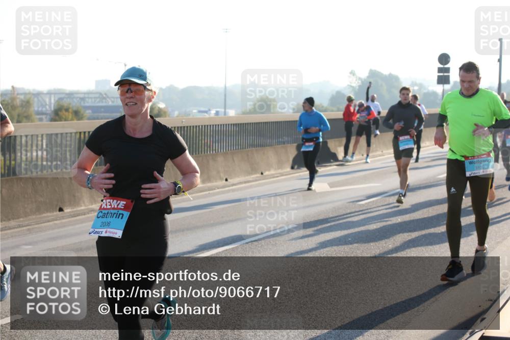 03.10.2025 - Köhlbrandbrückenlauf Lena Gebhardt http://msf.ph/oto/9066717 03.10.2025 09:23:17 Position 1 2006, 3109 meine-sportfotos.de
