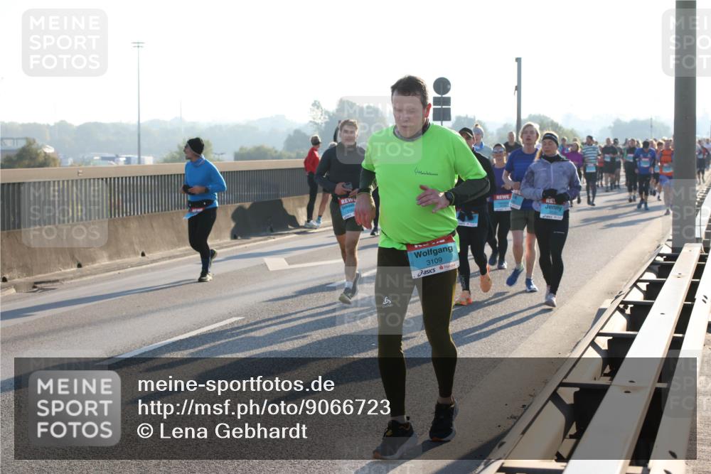 03.10.2025 - Köhlbrandbrückenlauf Lena Gebhardt http://msf.ph/oto/9066723 03.10.2025 09:23:18 Position 1 6, 3109 meine-sportfotos.de
