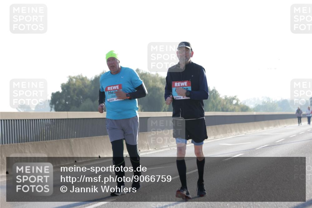 03.10.2025 - Köhlbrandbrückenlauf Jannik Wohlers http://msf.ph/oto/9066759 03.10.2025 09:28:00 Position 3 2647 meine-sportfotos.de