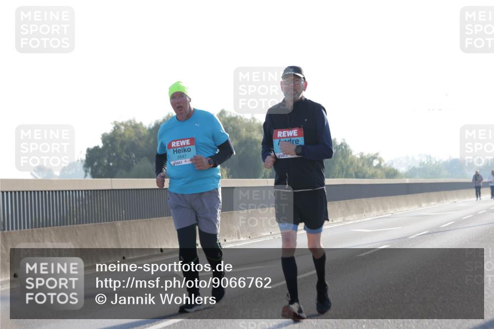 03.10.2025 - Köhlbrandbrückenlauf Jannik Wohlers http://msf.ph/oto/9066762 03.10.2025 09:28:00 Position 3 2647 meine-sportfotos.de