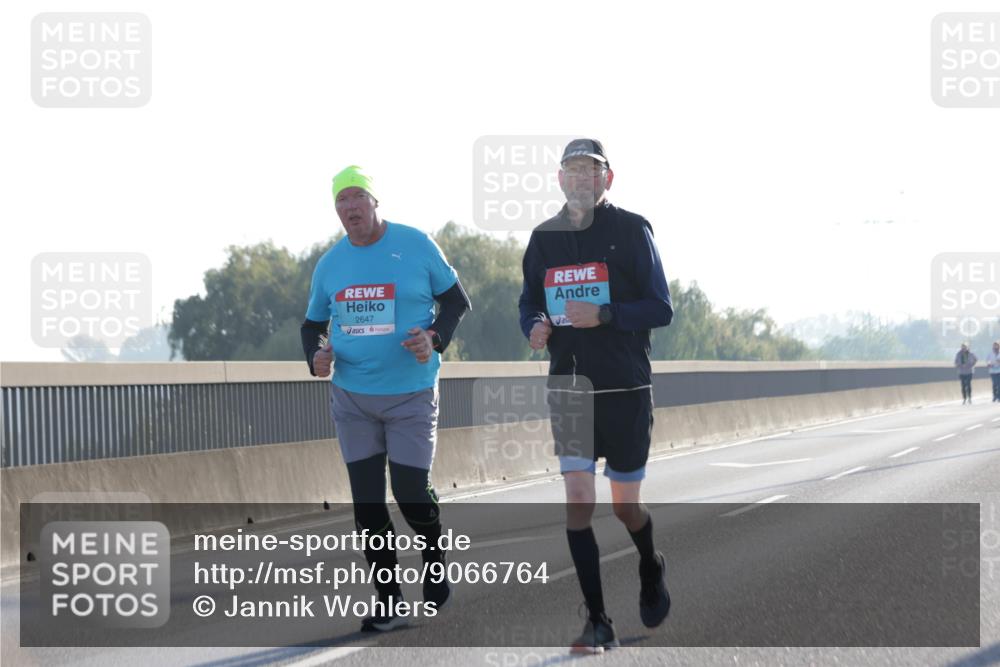 03.10.2025 - Köhlbrandbrückenlauf Jannik Wohlers http://msf.ph/oto/9066764 03.10.2025 09:28:00 Position 3 2647 meine-sportfotos.de