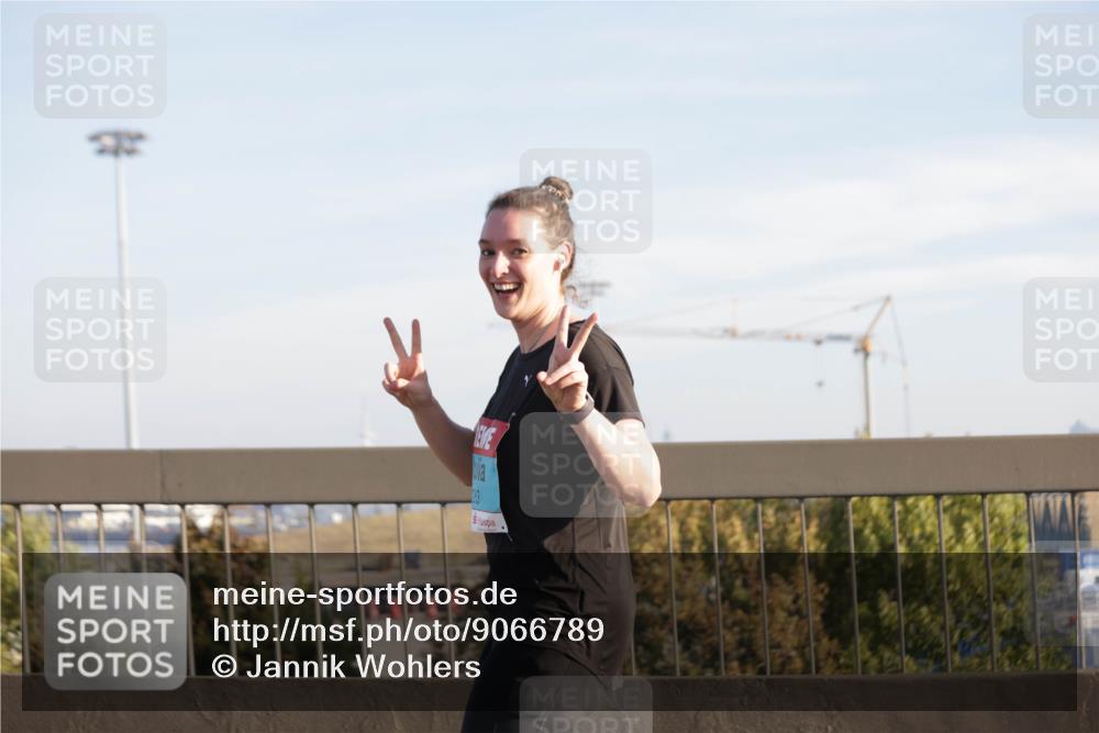 03.10.2025 - Köhlbrandbrückenlauf Jannik Wohlers http://msf.ph/oto/9066789 03.10.2025 09:28:05 Position 3  meine-sportfotos.de