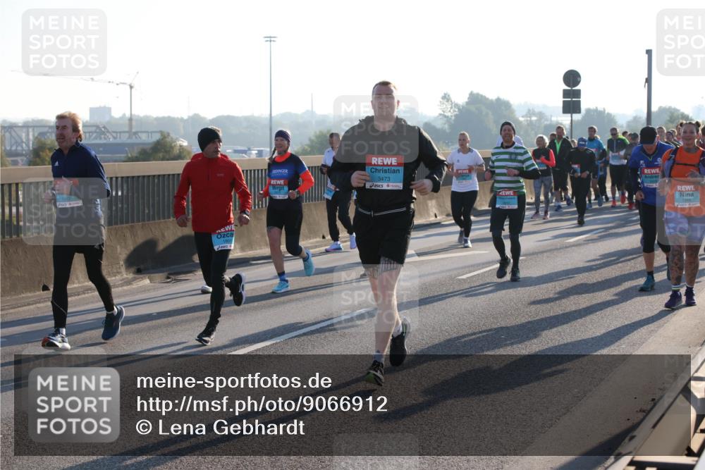 03.10.2025 - Köhlbrandbrückenlauf Lena Gebhardt http://msf.ph/oto/9066912 03.10.2025 09:23:26 Position 1 1891, 3473, 1348 meine-sportfotos.de