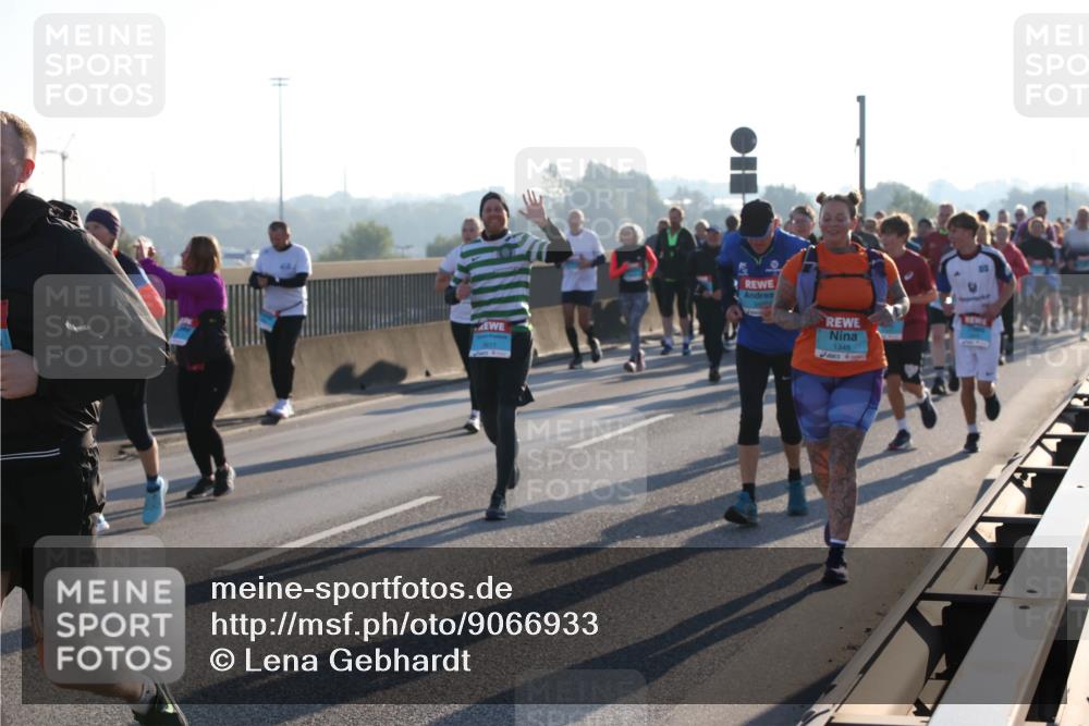 03.10.2025 - Köhlbrandbrückenlauf Lena Gebhardt http://msf.ph/oto/9066933 03.10.2025 09:23:27 Position 1 1348 meine-sportfotos.de