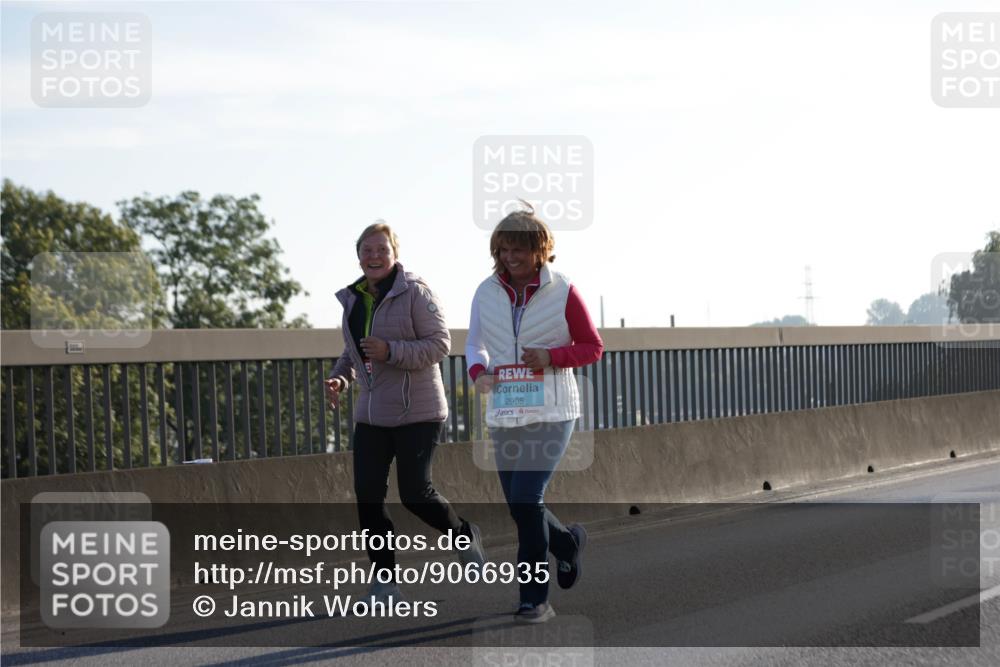 03.10.2025 - Köhlbrandbrückenlauf Jannik Wohlers http://msf.ph/oto/9066935 03.10.2025 09:28:33 Position 3 900, 2908 meine-sportfotos.de