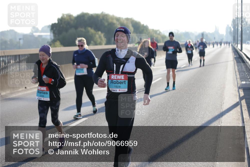 03.10.2025 - Köhlbrandbrückenlauf Jannik Wohlers http://msf.ph/oto/9066959 03.10.2025 09:28:50 Position 3 2236, 1928 meine-sportfotos.de