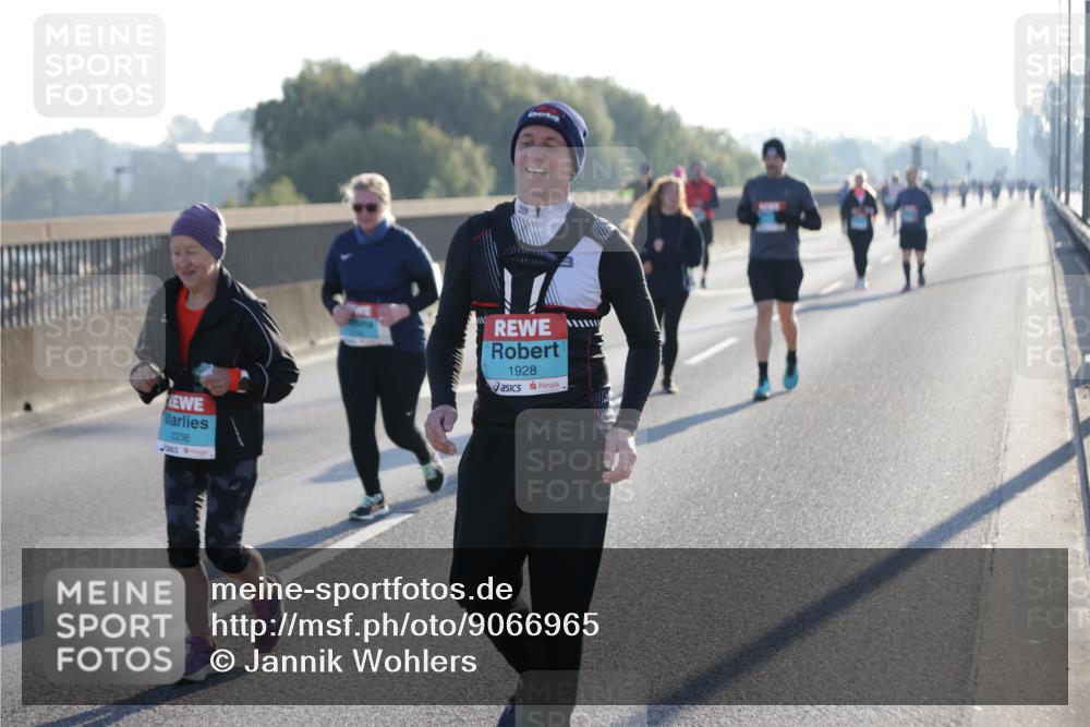 03.10.2025 - Köhlbrandbrückenlauf Jannik Wohlers http://msf.ph/oto/9066965 03.10.2025 09:28:50 Position 3 2236, 1928 meine-sportfotos.de