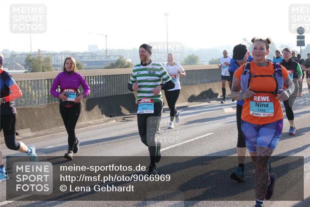 03.10.2025 - Köhlbrandbrückenlauf Lena Gebhardt http://msf.ph/oto/9066969 03.10.2025 09:23:29 Position 1 3617, 1348 meine-sportfotos.de