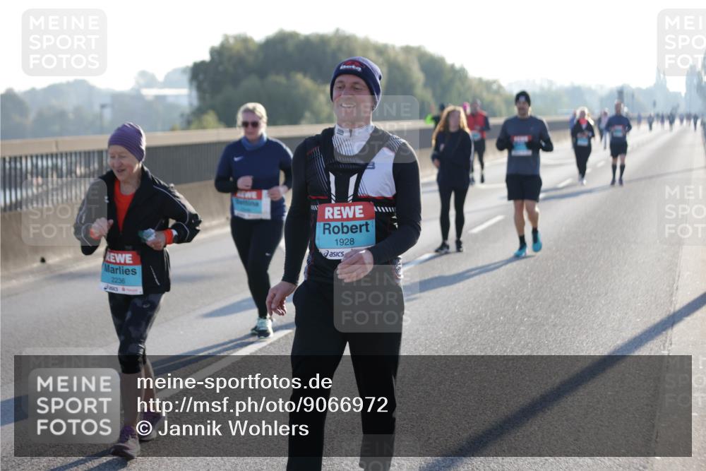 03.10.2025 - Köhlbrandbrückenlauf Jannik Wohlers http://msf.ph/oto/9066972 03.10.2025 09:28:50 Position 3 2236, 1928 meine-sportfotos.de