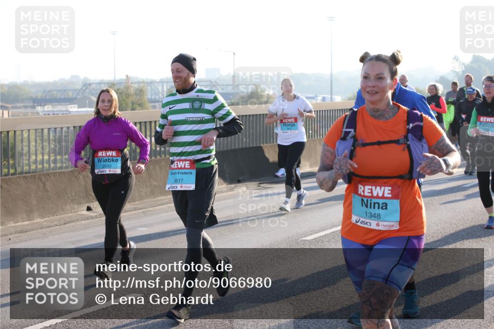 03.10.2025 - Köhlbrandbrückenlauf Lena Gebhardt http://msf.ph/oto/9066980 03.10.2025 09:23:29 Position 1 2033, 3617, 1348 meine-sportfotos.de