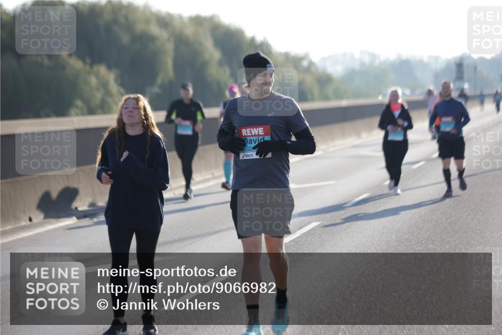 03.10.2025 - Köhlbrandbrückenlauf Jannik Wohlers http://msf.ph/oto/9066982 03.10.2025 09:28:52 Position 3 22 meine-sportfotos.de