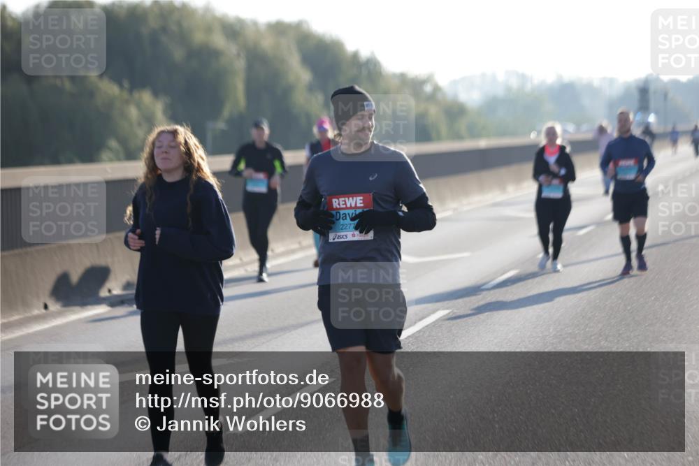 03.10.2025 - Köhlbrandbrückenlauf Jannik Wohlers http://msf.ph/oto/9066988 03.10.2025 09:28:53 Position 3 2277 meine-sportfotos.de