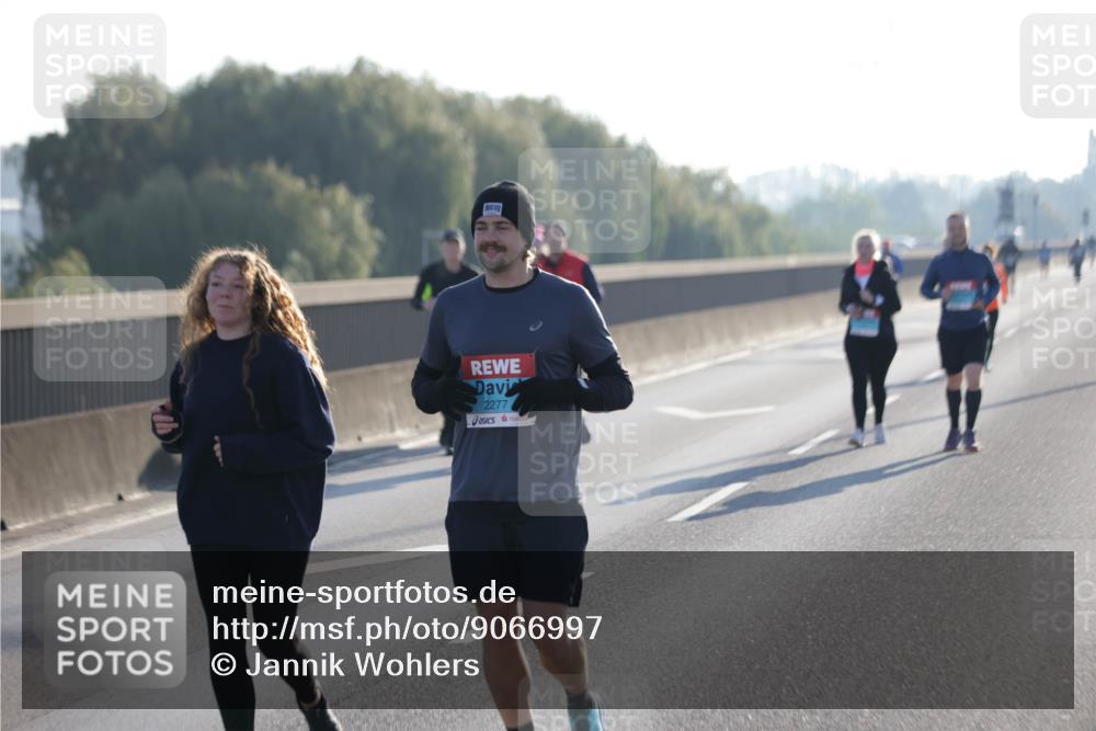 03.10.2025 - Köhlbrandbrückenlauf Jannik Wohlers http://msf.ph/oto/9066997 03.10.2025 09:28:53 Position 3 2277 meine-sportfotos.de