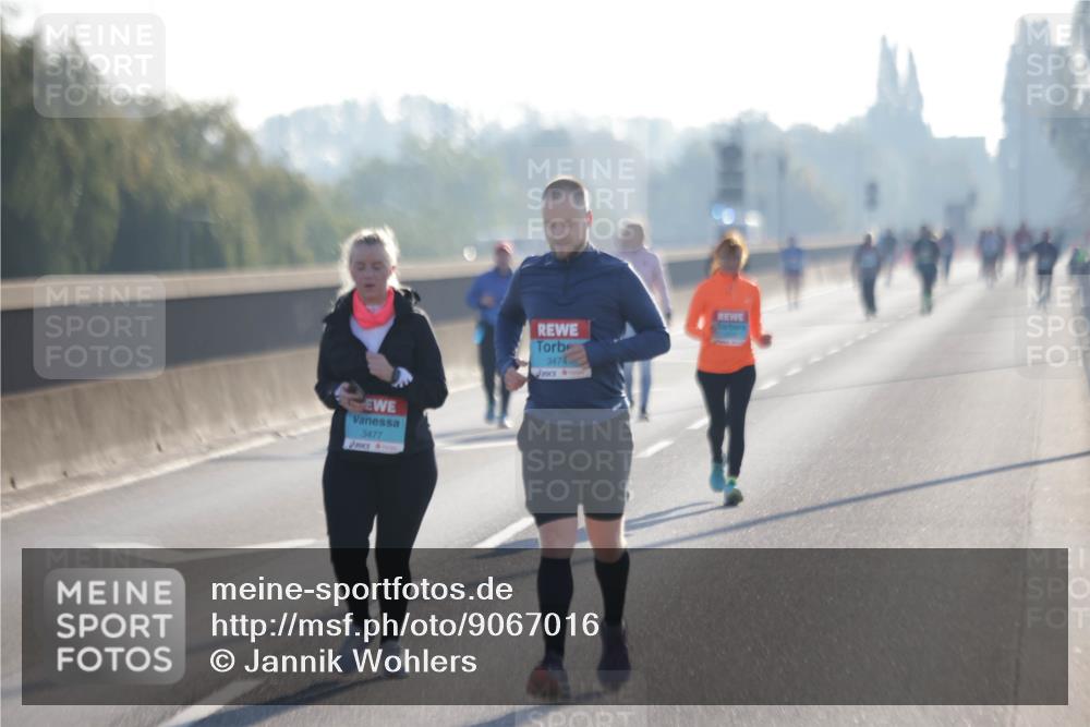 03.10.2025 - Köhlbrandbrückenlauf Jannik Wohlers http://msf.ph/oto/9067016 03.10.2025 09:28:55 Position 3 3477, 3474 meine-sportfotos.de