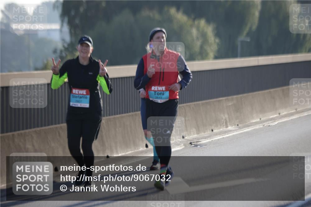 03.10.2025 - Köhlbrandbrückenlauf Jannik Wohlers http://msf.ph/oto/9067032 03.10.2025 09:28:58 Position 3 2807, 2643 meine-sportfotos.de