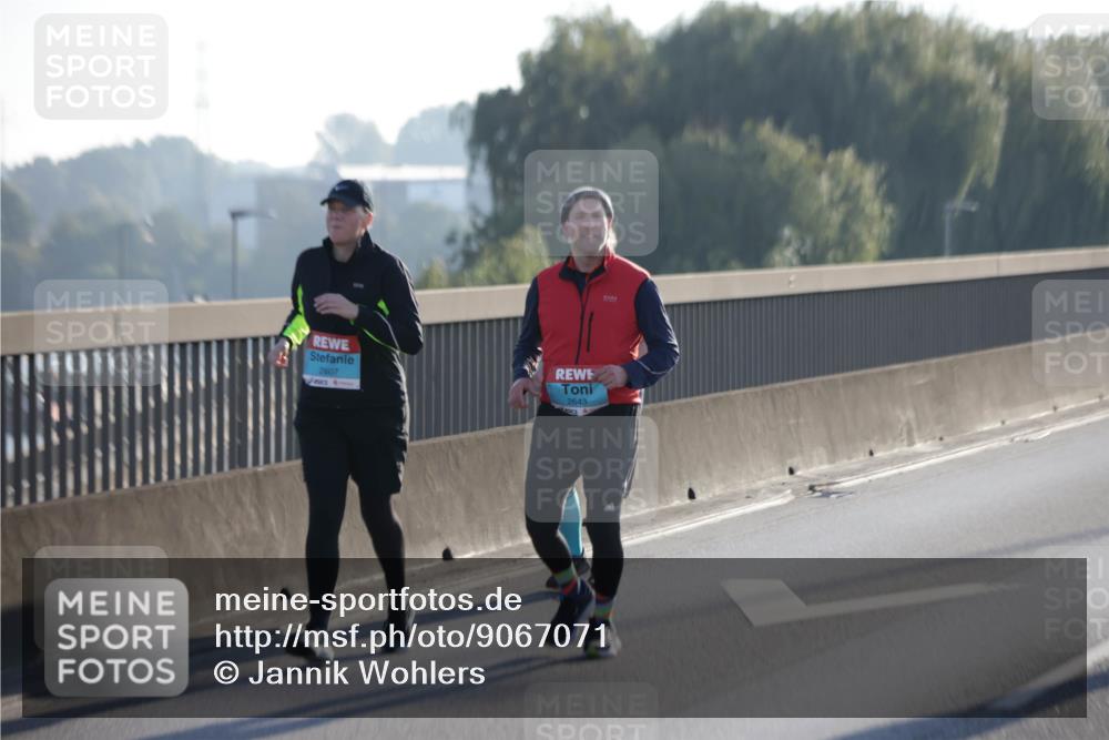 03.10.2025 - Köhlbrandbrückenlauf Jannik Wohlers http://msf.ph/oto/9067071 03.10.2025 09:28:59 Position 3 2607, 2643 meine-sportfotos.de