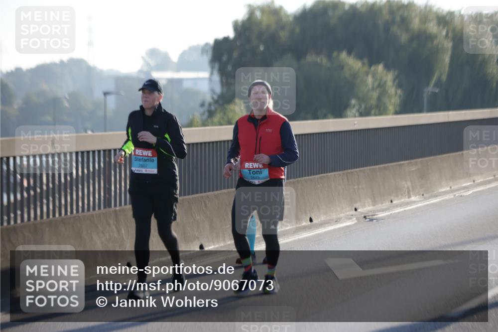 03.10.2025 - Köhlbrandbrückenlauf Jannik Wohlers http://msf.ph/oto/9067073 03.10.2025 09:28:59 Position 3 2607, 2643 meine-sportfotos.de