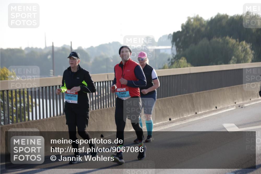 03.10.2025 - Köhlbrandbrückenlauf Jannik Wohlers http://msf.ph/oto/9067086 03.10.2025 09:29:01 Position 3 2607, 2643 meine-sportfotos.de
