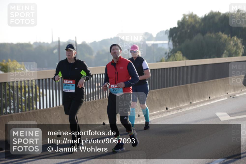 03.10.2025 - Köhlbrandbrückenlauf Jannik Wohlers http://msf.ph/oto/9067093 03.10.2025 09:29:01 Position 3 2607, 2643 meine-sportfotos.de