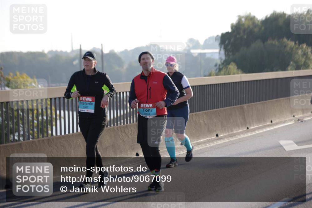 03.10.2025 - Köhlbrandbrückenlauf Jannik Wohlers http://msf.ph/oto/9067099 03.10.2025 09:29:01 Position 3 2607, 2643 meine-sportfotos.de