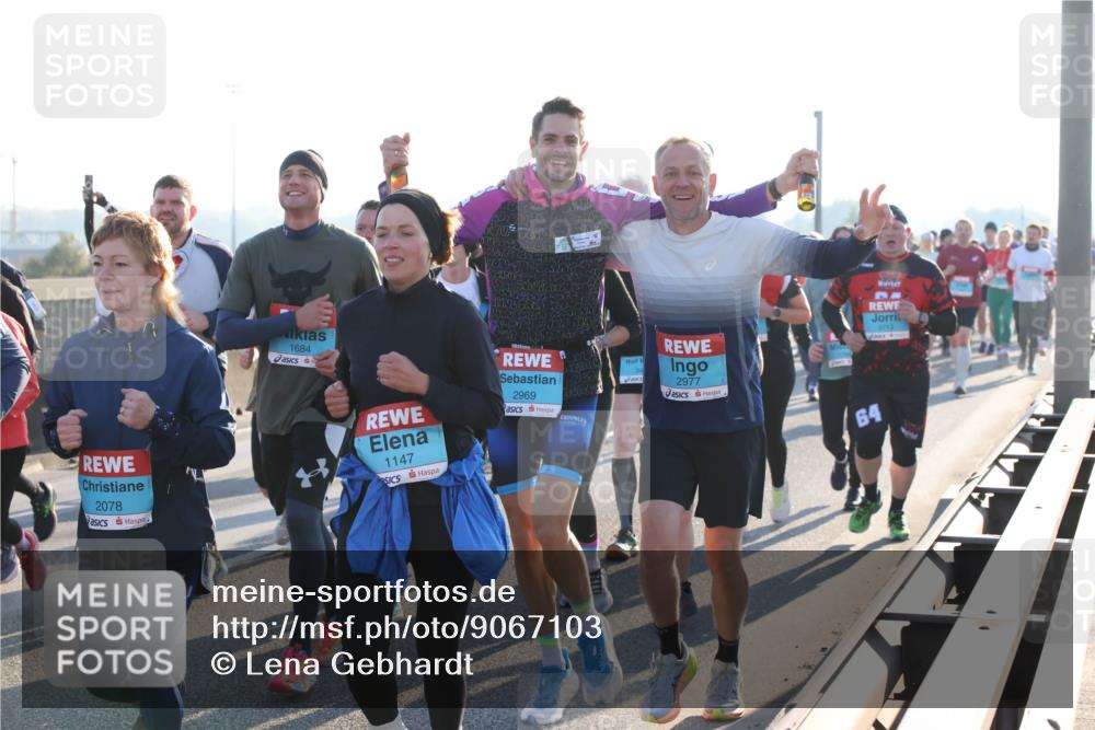 03.10.2025 - Köhlbrandbrückenlauf Lena Gebhardt http://msf.ph/oto/9067103 03.10.2025 09:23:36 Position 1 2078, 1684, 1147, 2977, 30, 2969, 64, 3713 meine-sportfotos.de