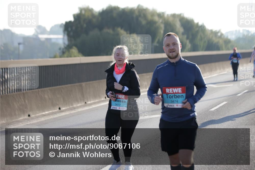03.10.2025 - Köhlbrandbrückenlauf Jannik Wohlers http://msf.ph/oto/9067106 03.10.2025 09:29:02 Position 3 3477, 3474 meine-sportfotos.de