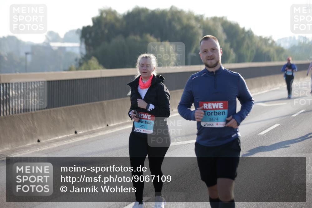 03.10.2025 - Köhlbrandbrückenlauf Jannik Wohlers http://msf.ph/oto/9067109 03.10.2025 09:29:02 Position 3 3477, 3474 meine-sportfotos.de