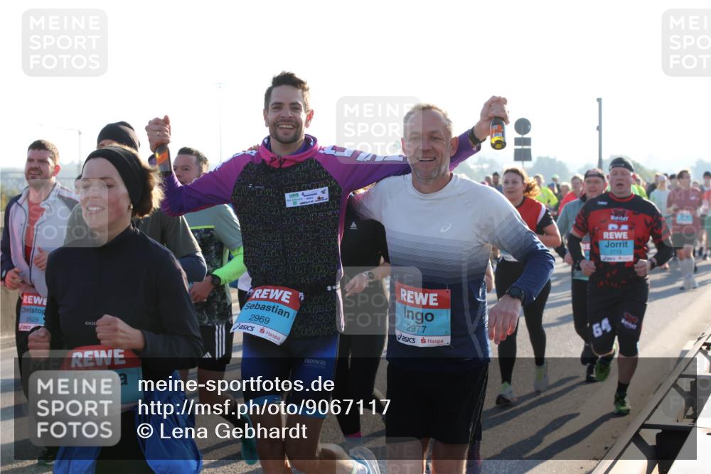03.10.2025 - Köhlbrandbrückenlauf Lena Gebhardt http://msf.ph/oto/9067117 03.10.2025 09:23:37 Position 1 3529, 10, 2969, 3162520, 30, 9, 2977, 3713, 4, 64, 1147 meine-sportfotos.de
