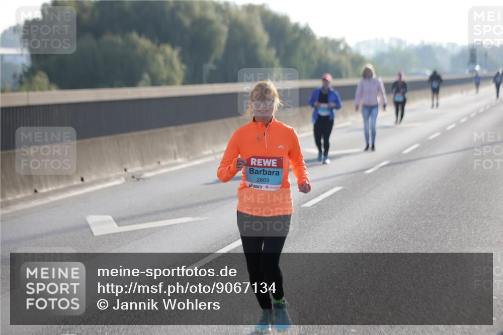 03.10.2025 - Köhlbrandbrückenlauf Jannik Wohlers http://msf.ph/oto/9067134 03.10.2025 09:29:06 Position 3 2669 meine-sportfotos.de