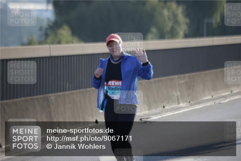 03.10.2025 - Köhlbrandbrückenlauf Jannik Wohlers http://msf.ph/oto/9067171 03.10.2025 09:29:12 Position 3 2507 meine-sportfotos.de