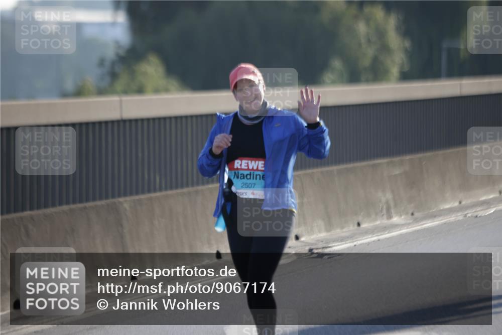 03.10.2025 - Köhlbrandbrückenlauf Jannik Wohlers http://msf.ph/oto/9067174 03.10.2025 09:29:12 Position 3 2507 meine-sportfotos.de