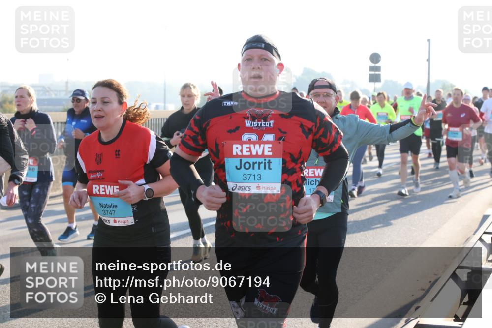 03.10.2025 - Köhlbrandbrückenlauf Lena Gebhardt http://msf.ph/oto/9067194 03.10.2025 09:23:39 Position 1 3747, 3713, 17 meine-sportfotos.de