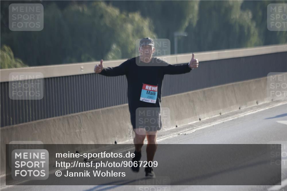 03.10.2025 - Köhlbrandbrückenlauf Jannik Wohlers http://msf.ph/oto/9067209 03.10.2025 09:29:32 Position 3 2360 meine-sportfotos.de