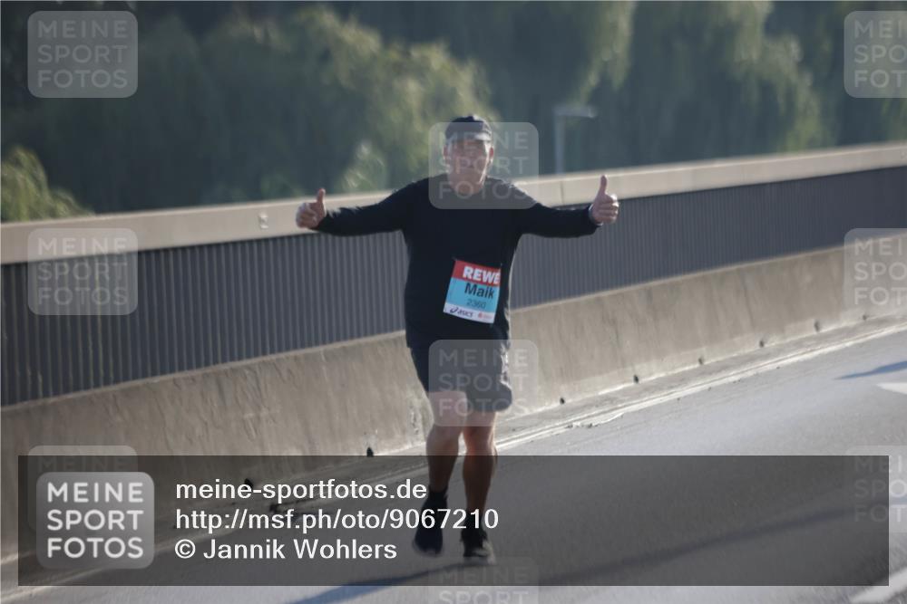 03.10.2025 - Köhlbrandbrückenlauf Jannik Wohlers http://msf.ph/oto/9067210 03.10.2025 09:29:32 Position 3 2360 meine-sportfotos.de